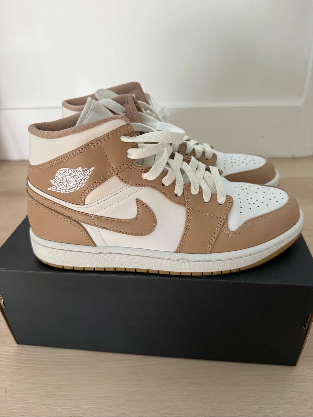 Air jordan 1 mid hemp/white-gum yellow mens
